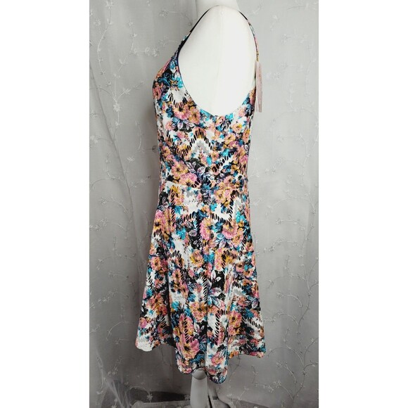LOVE FIRE Dress Fit & Flare Keyhole Halter Neck Floral Cut-out Lace Junior Large - Picture 3 of 7